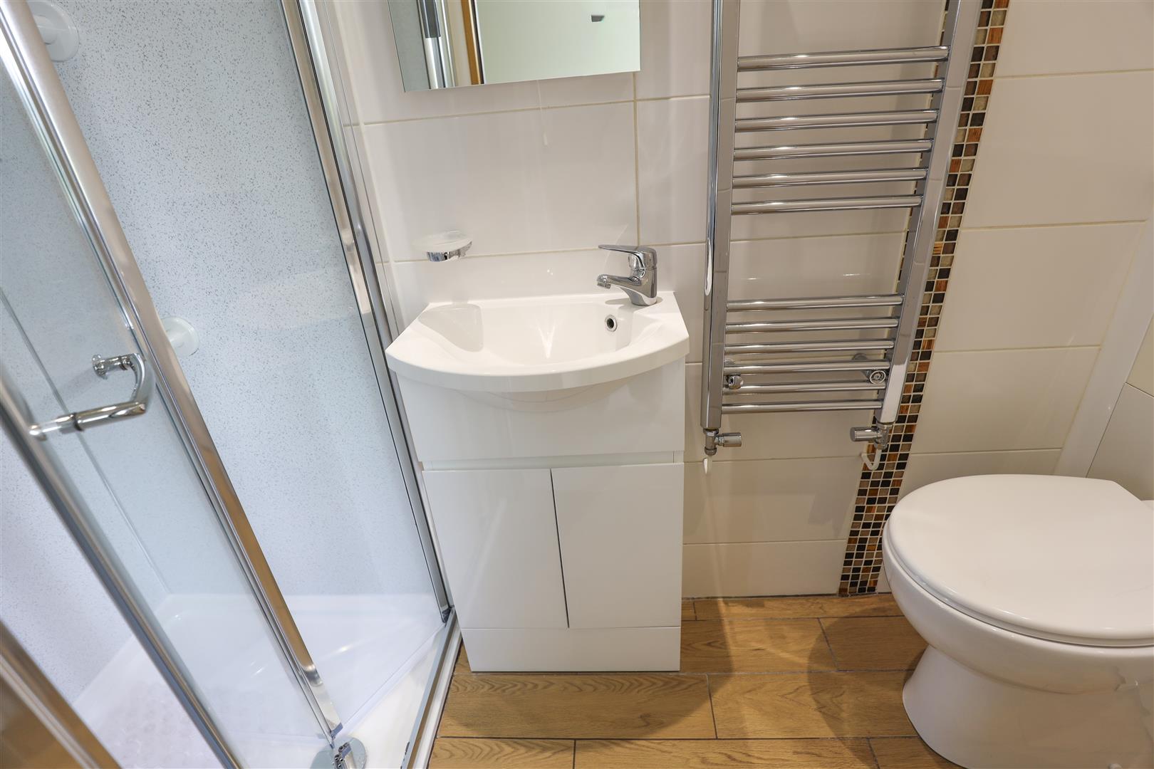 24 Middlegate Court, Cowbridge, Vale Of Glamorgan, CF71 7EF